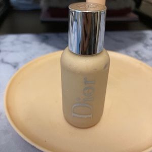 DIOR BACKSTAGE 1W Face/Body Foundation